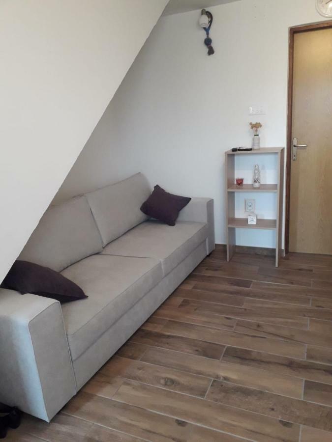 Apartmani Matko Betina  Esterno foto